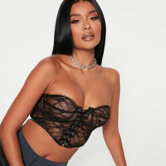 Lace Corset - Picture 1 of 4